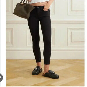 FRAME Le Skinny de Jeanne Crop size 29 in black